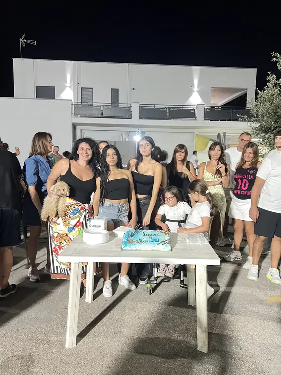 Momento conviviale con la torta durante l'edizione 2026 del torneo